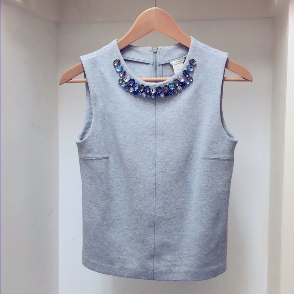 Gray sleeveless tops with jewel neckline